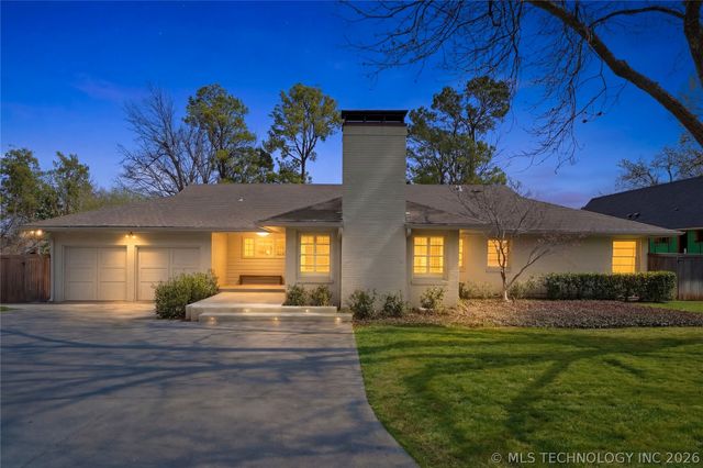 2315 S Delaware Place, Tulsa, OK 74114