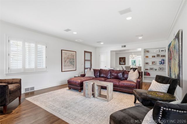 2315 S Delaware Place, Tulsa, OK 74114