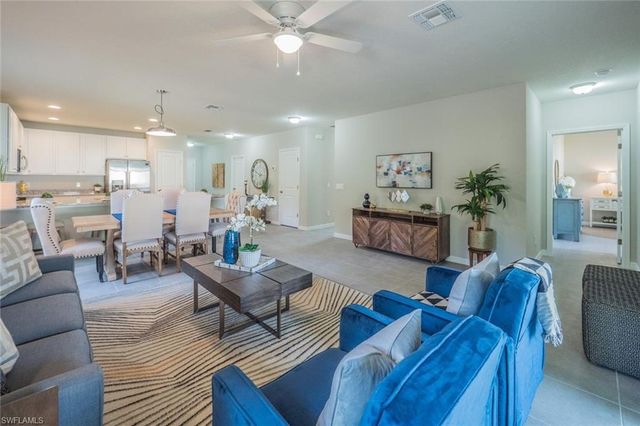 467 NE 1ST AVE, Cape Coral, FL 33993