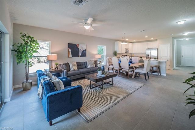 467 NE 1ST AVE, Cape Coral, FL 33993