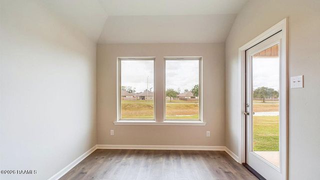 222 Crest Cove Drive, Maurice, LA 70555