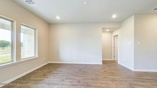 222 Crest Cove Drive, Maurice, LA 70555