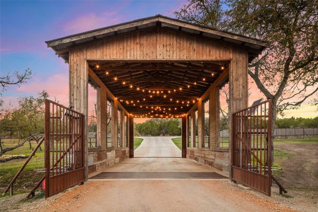 3516 Mount Sharp RD 2, Wimberley, TX 78676