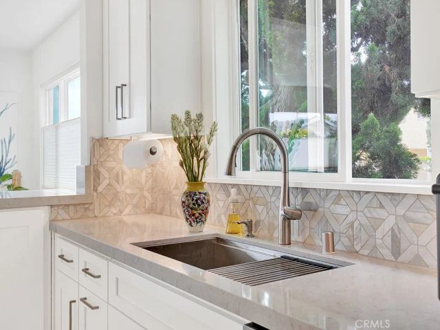 1594 Via Capri 1, Laguna Beach, CA 92651