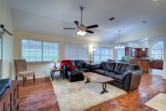 11 Lakeway Drive, Heath, TX 75032