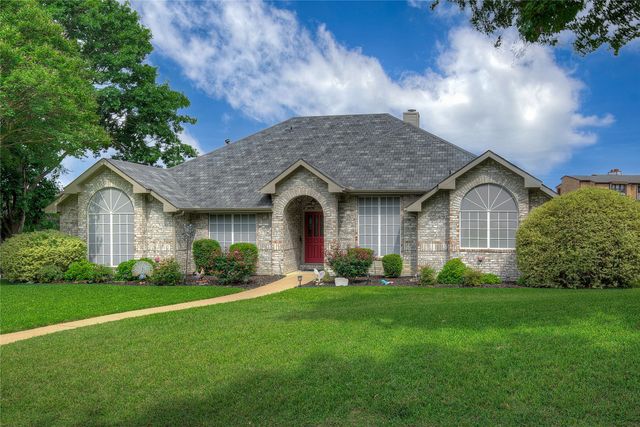 11 Lakeway Drive, Heath, TX 75032
