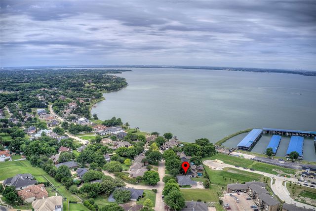 11 Lakeway Drive, Heath, TX 75032
