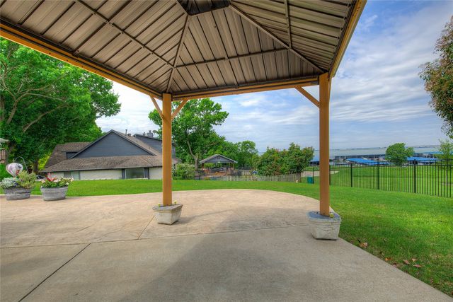 11 Lakeway Drive, Heath, TX 75032
