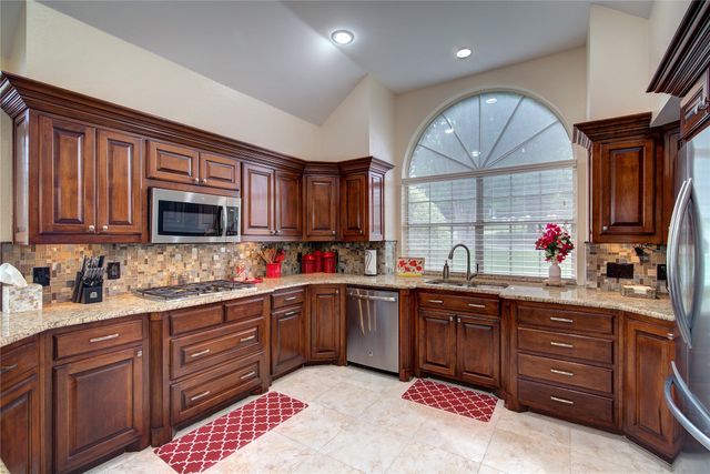 11 Lakeway Drive, Heath, TX 75032