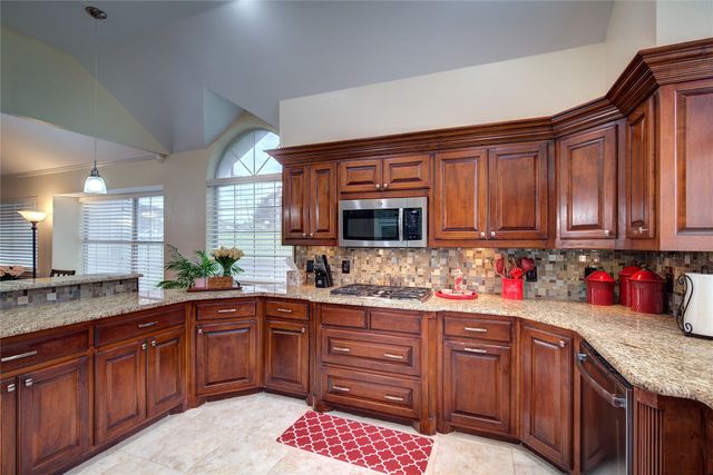 11 Lakeway Drive, Heath, TX 75032