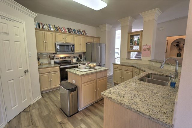 7417 Lake Micala Dr, Corpus Christi, TX 78413