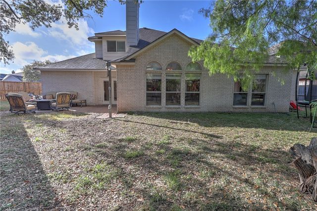 7417 Lake Micala Dr, Corpus Christi, TX 78413