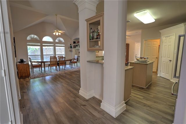 7417 Lake Micala Dr, Corpus Christi, TX 78413