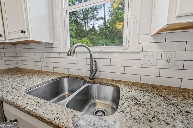390 Woodbrook Way, Lawrenceville, GA 30043