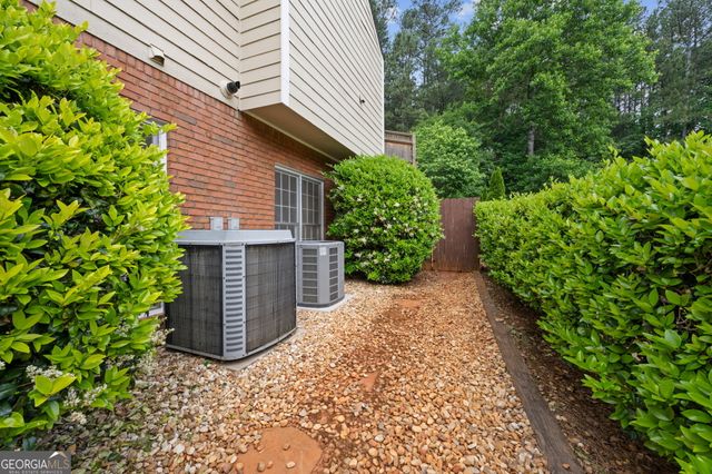 390 Woodbrook Way, Lawrenceville, GA 30043