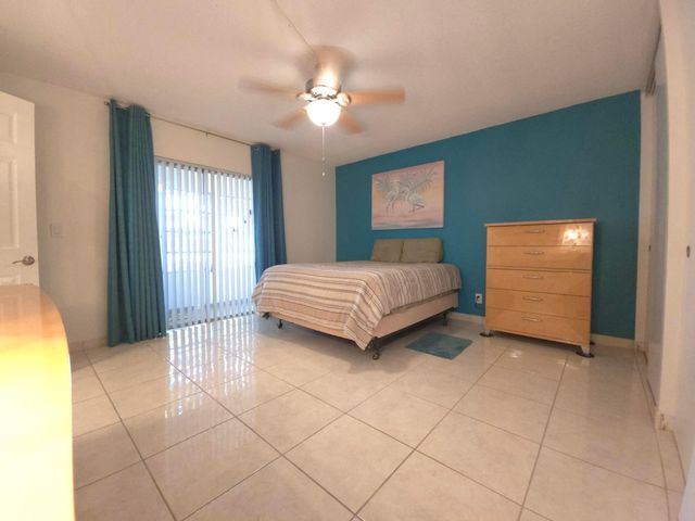 105 OXFORD 100, West Palm Beach, FL 33417
