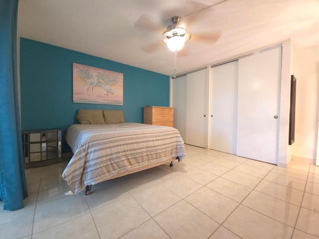 105 OXFORD 100, West Palm Beach, FL 33417