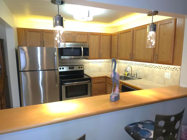 105 OXFORD 100, West Palm Beach, FL 33417