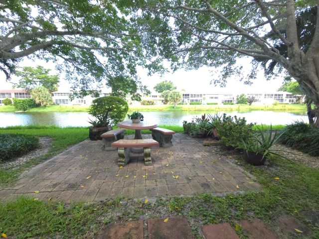 105 OXFORD 100, West Palm Beach, FL 33417