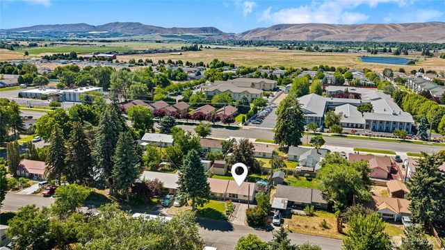 810 E Hobert Avenue, Ellensburg, WA 98926