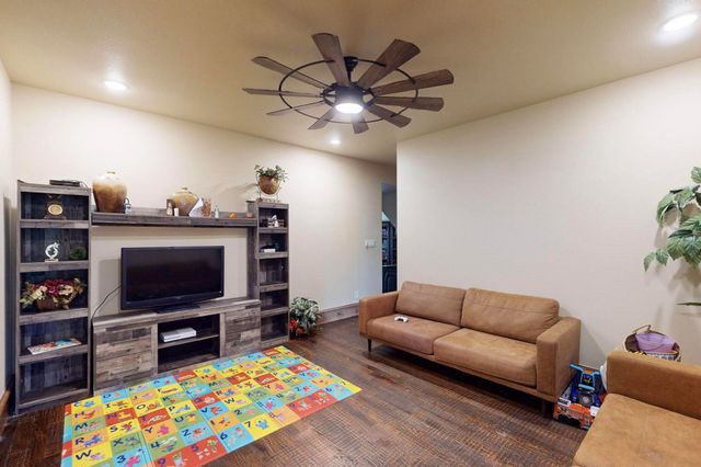 5720 County Road 1094, Celeste, TX 75423