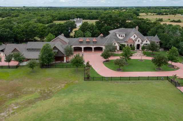 5720 County Road 1094, Celeste, TX 75423