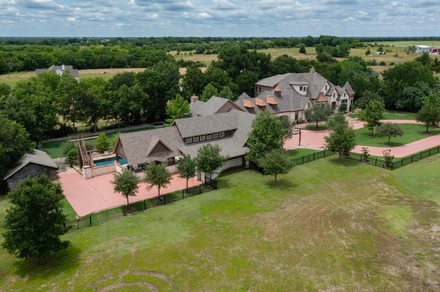 5720 County Road 1094, Celeste, TX 75423