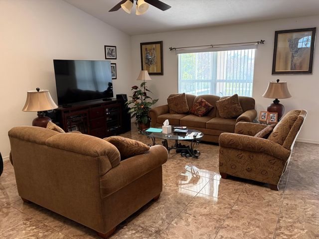 956 SW Del Rio Boulevard, Port St. Lucie, Port St Lucie, FL 34953