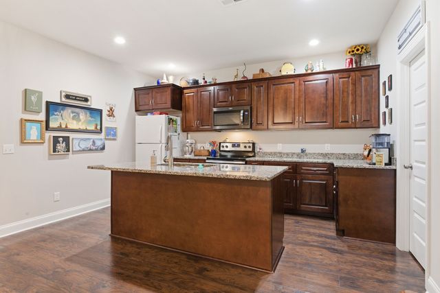 2178 Cason Ln, Murfreesboro, TN 37128