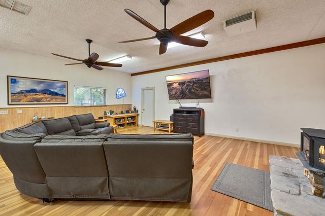 2911 Larkspur Ln, Camino, CA 95709