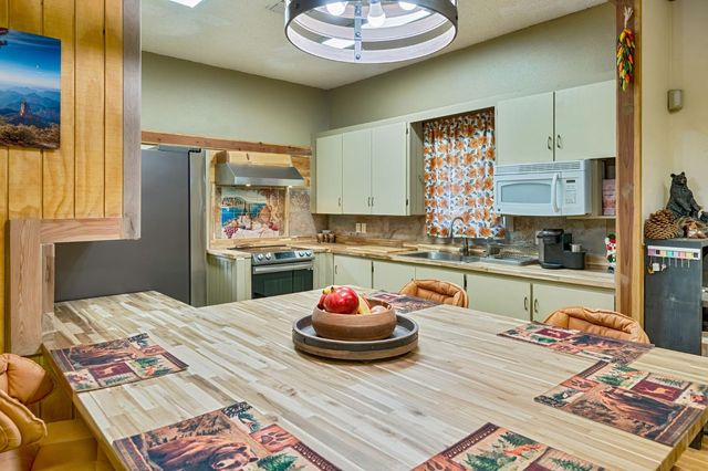 2911 Larkspur Ln, Camino, CA 95709