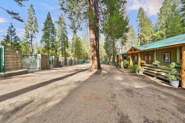 2911 Larkspur Ln, Camino, CA 95709