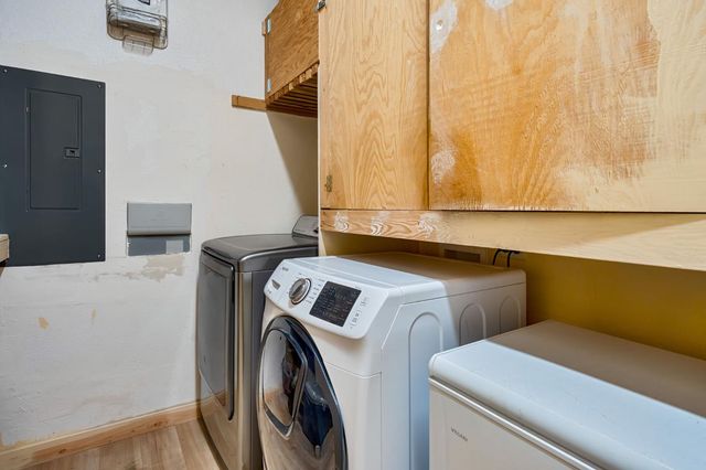 2911 Larkspur Ln, Camino, CA 95709