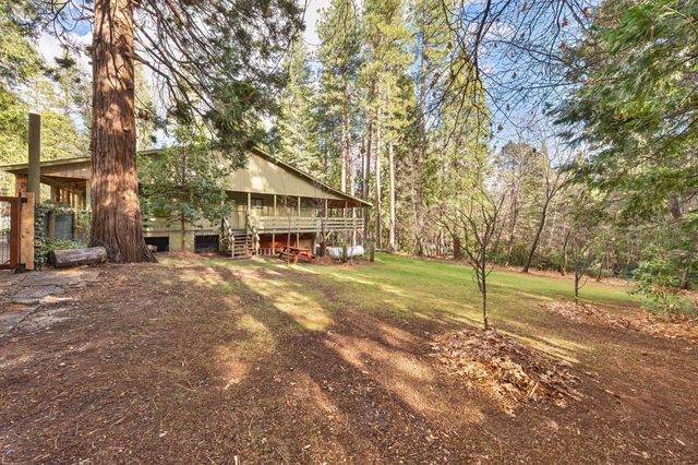 2911 Larkspur Ln, Camino, CA 95709