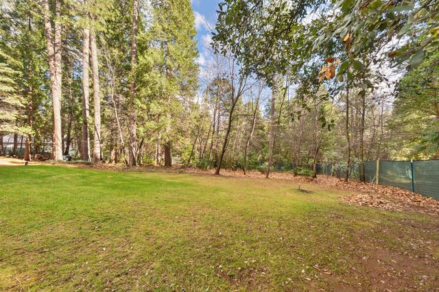 2911 Larkspur Ln, Camino, CA 95709