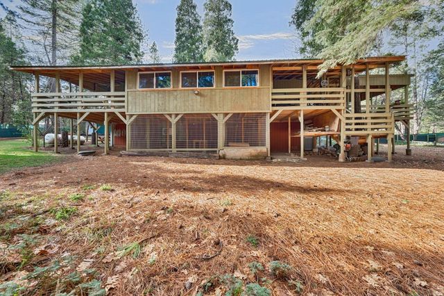 2911 Larkspur Ln, Camino, CA 95709