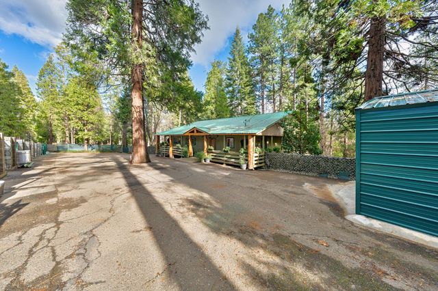 2911 Larkspur Ln, Camino, CA 95709