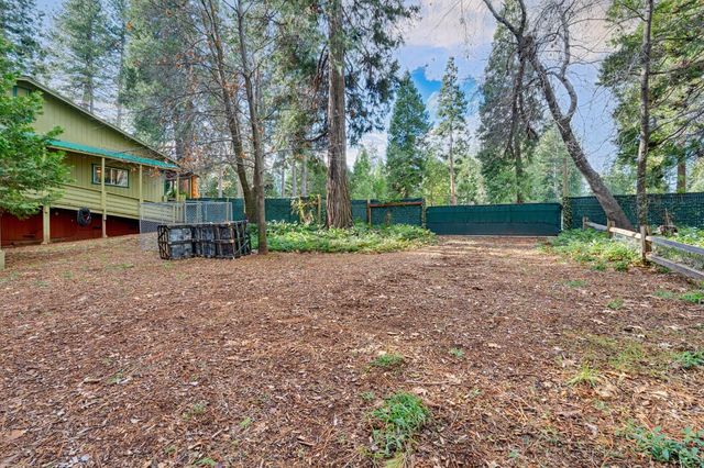 2911 Larkspur Ln, Camino, CA 95709