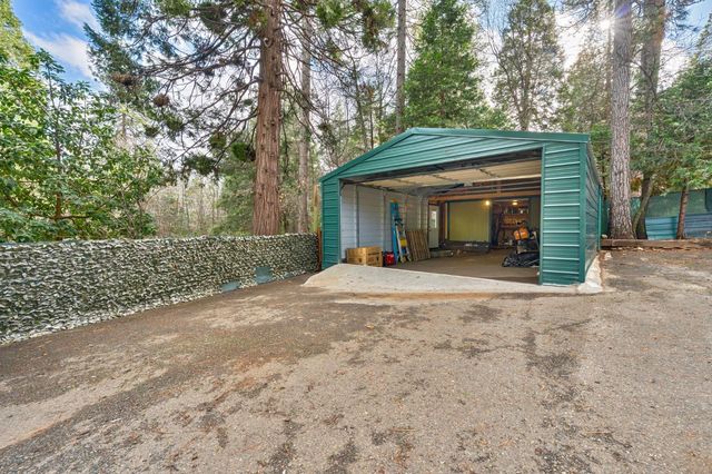 2911 Larkspur Ln, Camino, CA 95709