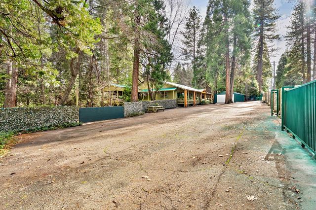 2911 Larkspur Ln, Camino, CA 95709