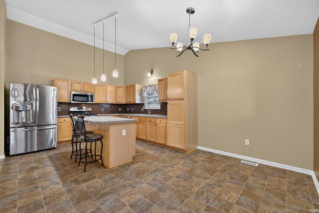3031 N Cantlin Drive, Bloomington, IN 47404