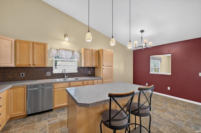 3031 N Cantlin Drive, Bloomington, IN 47404