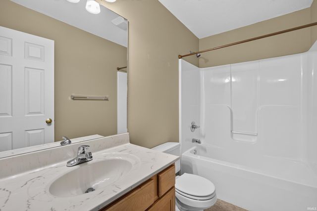 3031 N Cantlin Drive, Bloomington, IN 47404