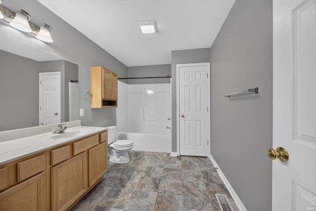 3031 N Cantlin Drive, Bloomington, IN 47404