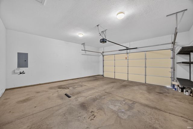 3031 N Cantlin Drive, Bloomington, IN 47404