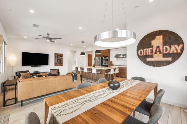 1401 Retreat Circle, Palm Desert, CA 92260