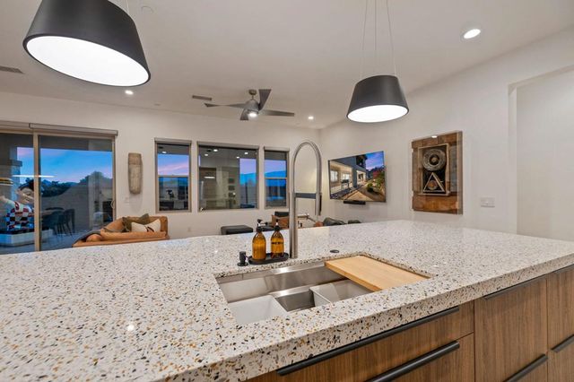 1401 Retreat Circle, Palm Desert, CA 92260