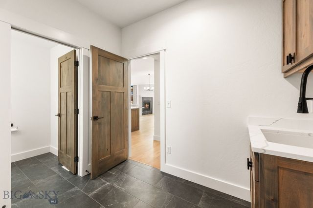 915 Arnold, Bozeman, MT 59715