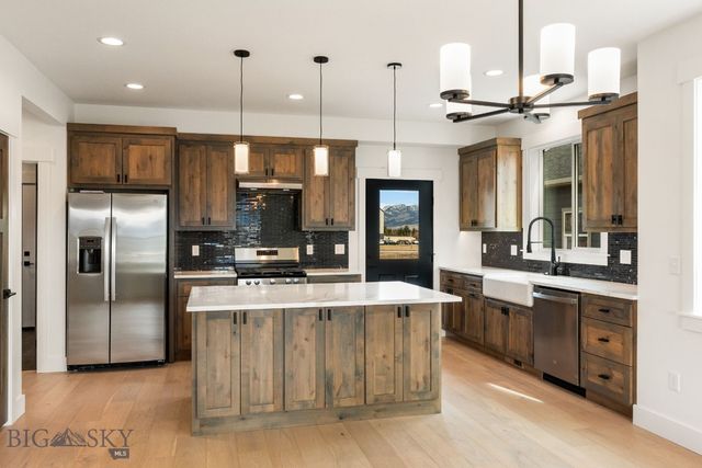 915 Arnold, Bozeman, MT 59715