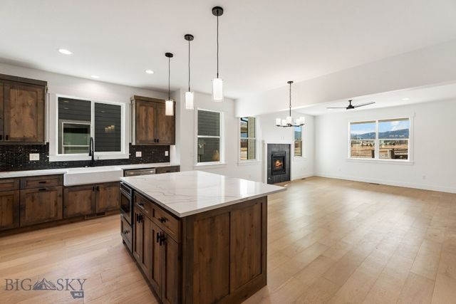 915 Arnold, Bozeman, MT 59715